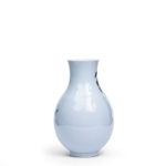 Picture of Famille rose porcelain vase with garden scene